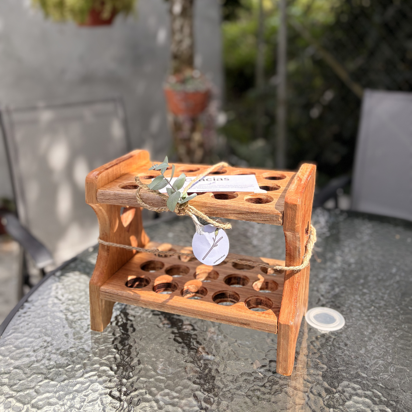 Campamento XL – Huevera artesanal de madera para exteriores